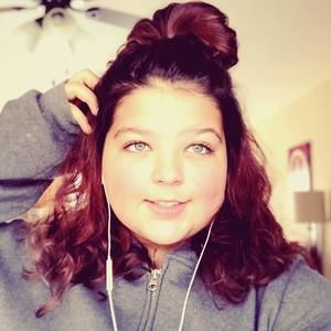 Meet your Posher, Caelynn